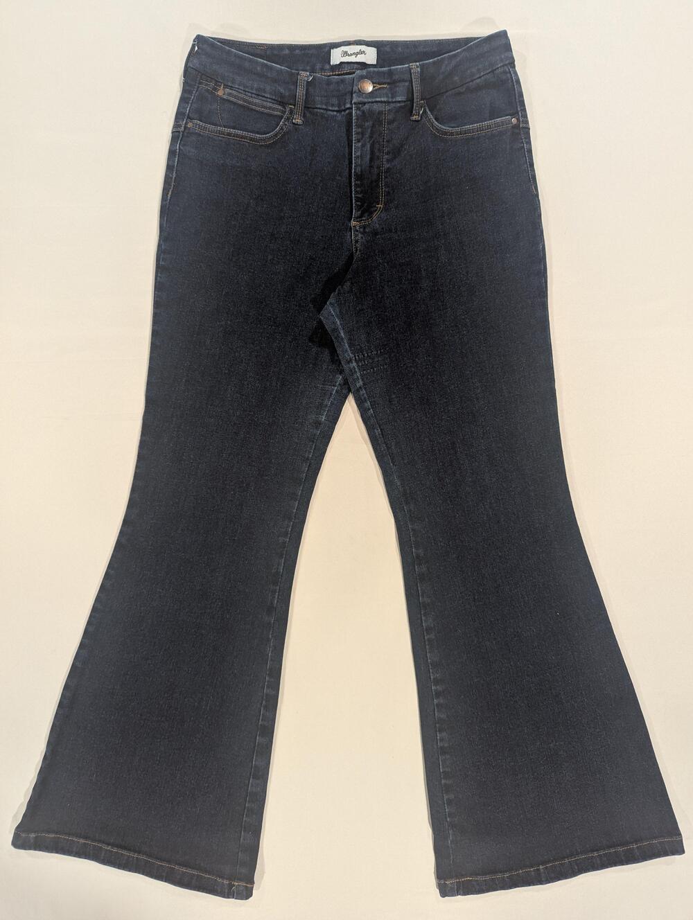 Wrangler Jeans Womens 31x30 Blue Dark Wash Regular Flared Stretch Denim Casual